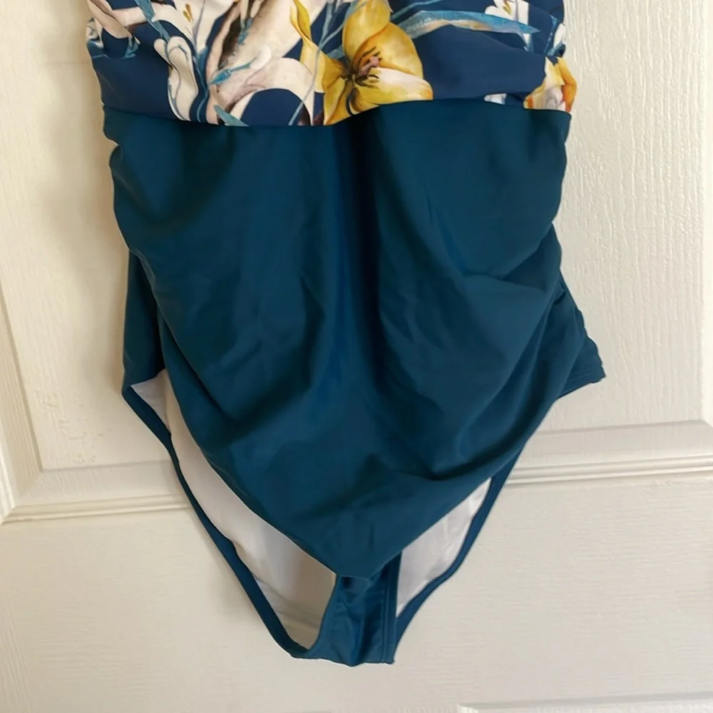 Cupshe Vibrant Blue and Yellow Halter built in Bra One Piece Swimsuit Size L - Picture 4 of 7